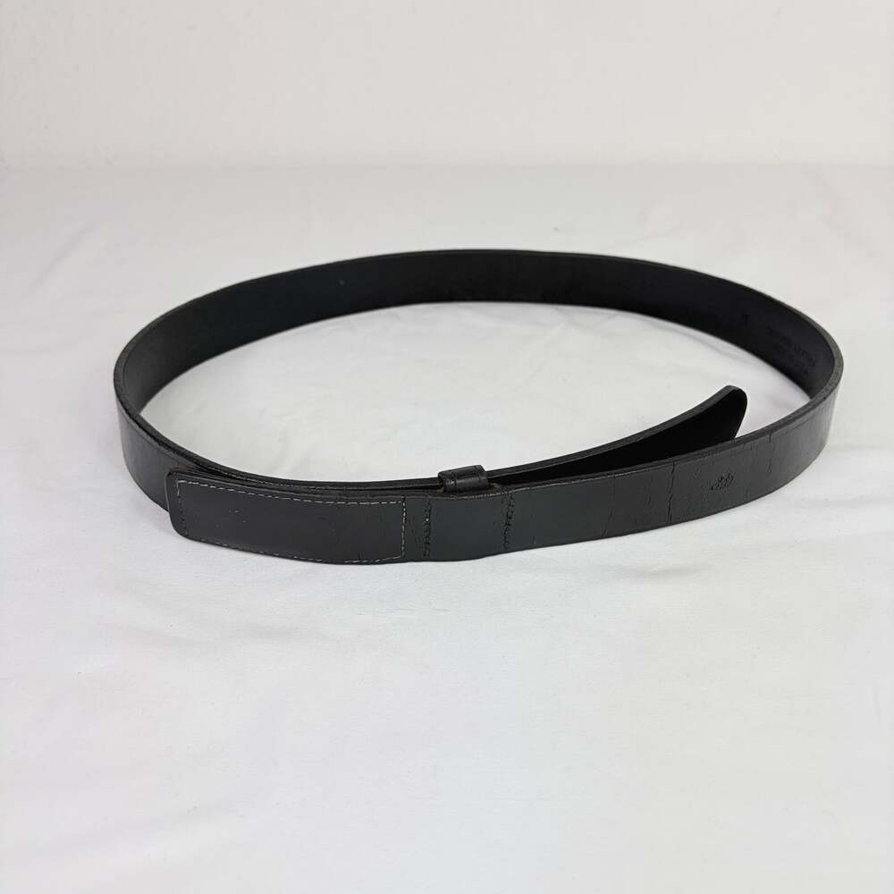 Cintas women's genuine leather belt size M, black, hook & eye closure, classic